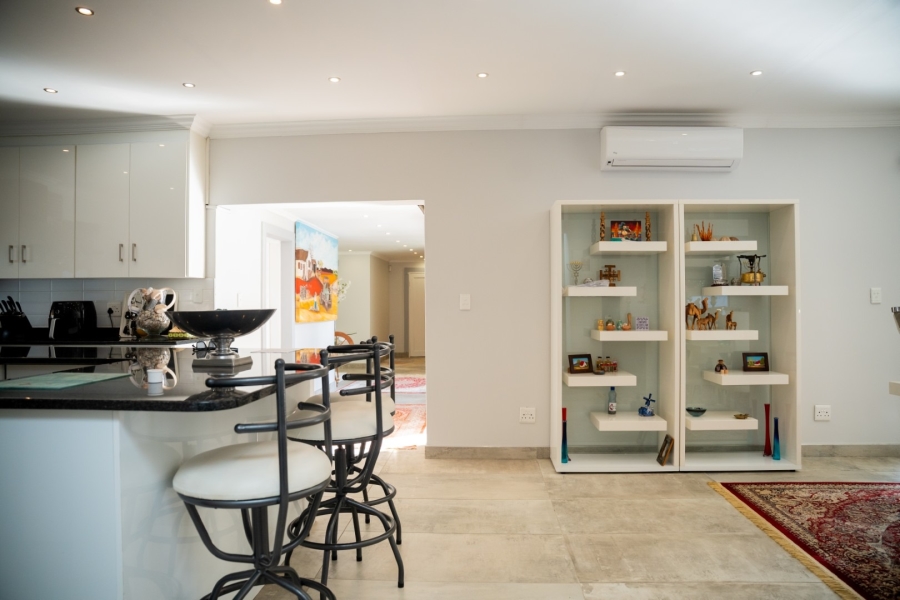 6 Bedroom Property for Sale in Wilkoppies North West